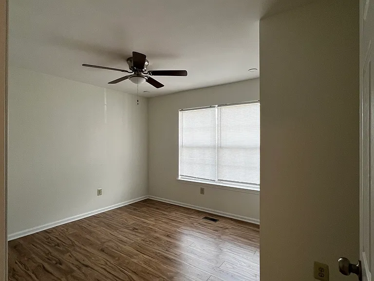 2604 Noble Way — Photo 10
