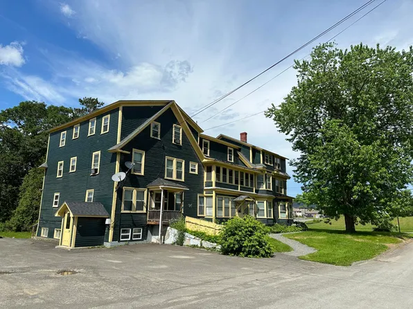 17 Sugarloaf Street, Houlton, ME 04730