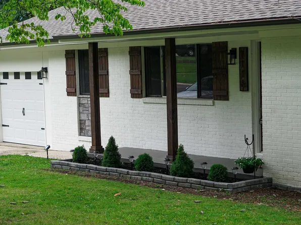 1116 Little John Ln, Birmingham, AL 35235