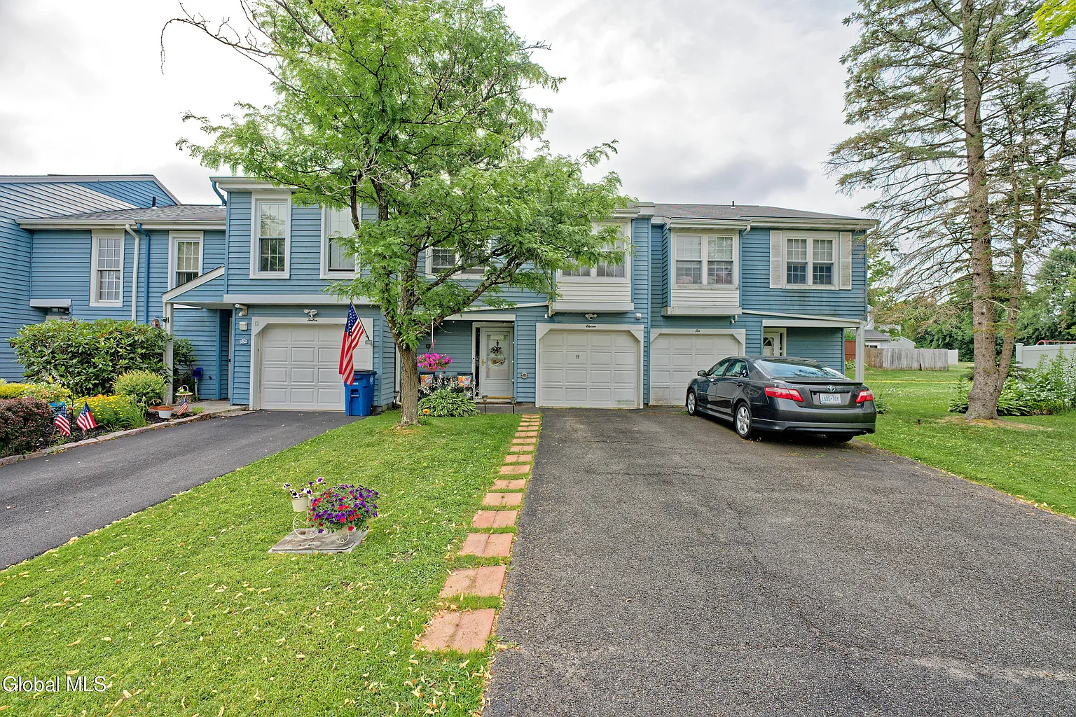 11 Fox Hollow Square photo 1