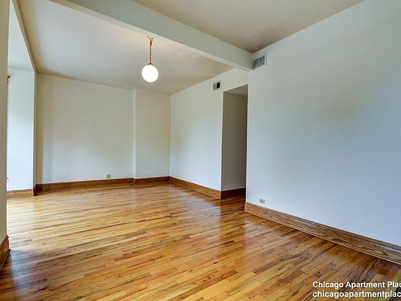 2nd image of 2748 N Lincoln Ave