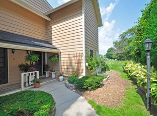 724 Drury Ct, Gurnee, IL