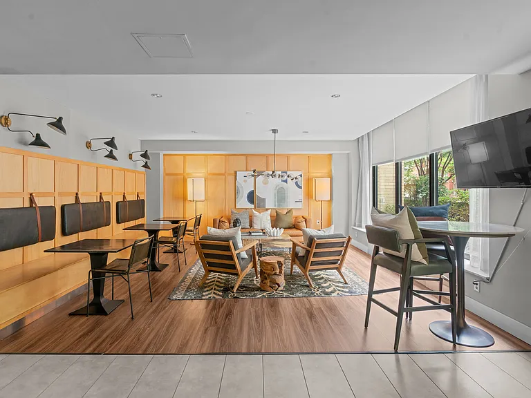 2030 F St NW — Photo 11