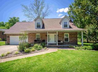 5955 Fiesta Dr, Newburgh, IN 47630