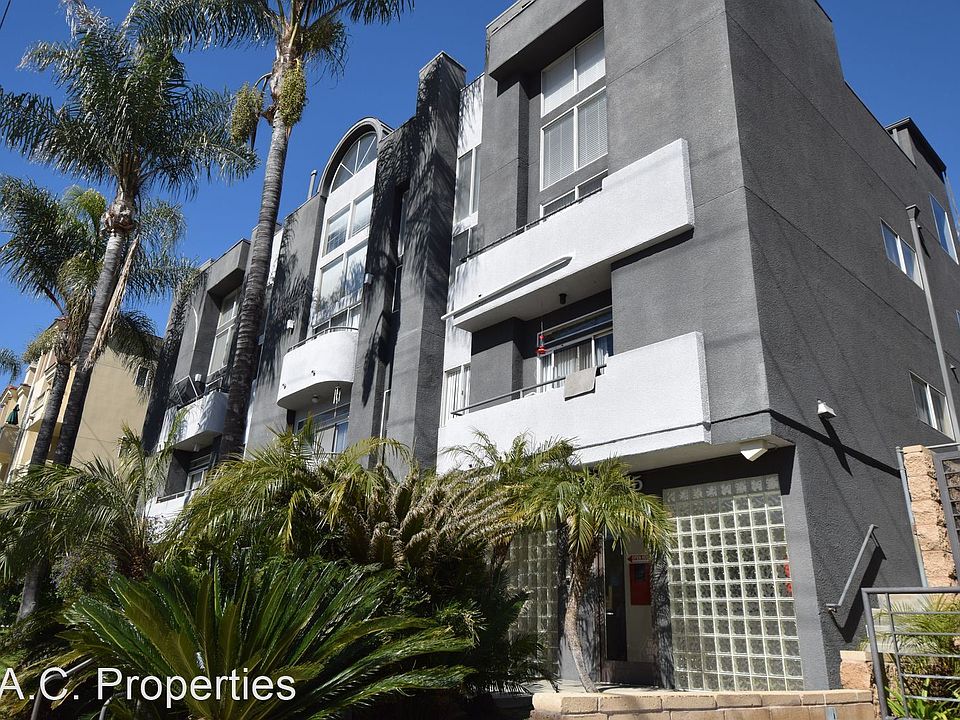 1st image of 11315 Moorpark St APT 106