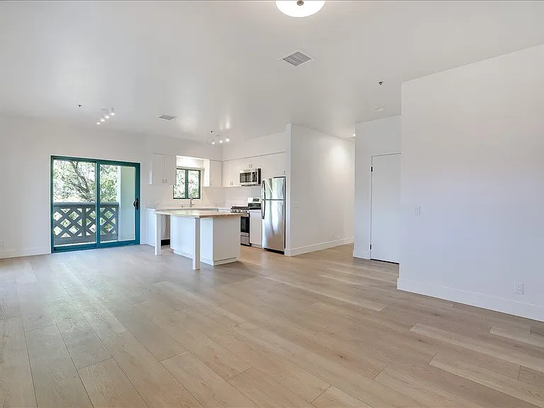 602 Anacapa St #F — Photo 3