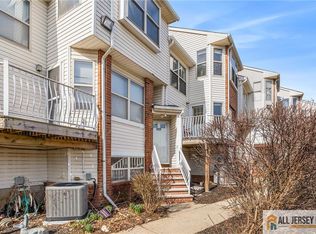 838 Harbortown Blvd, Perth Amboy, NJ 08861