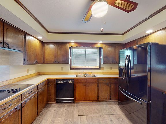 5th image of 873 Meredith Ln