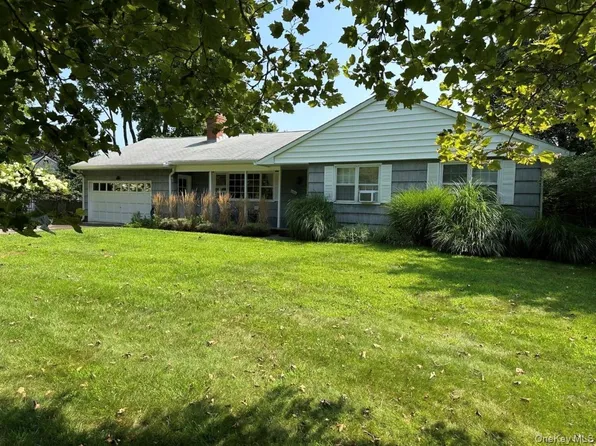 990 Three Waters Ln, Orient, NY 11957
