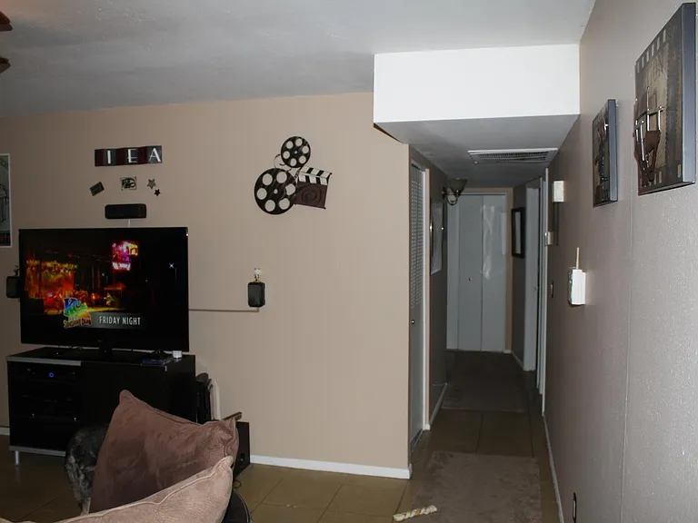 1859 E Florian Ave — Photo 10