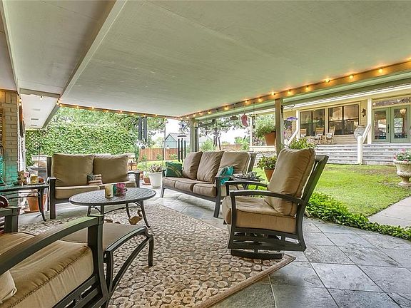 4th image of 105 Thousand Oaks Ln