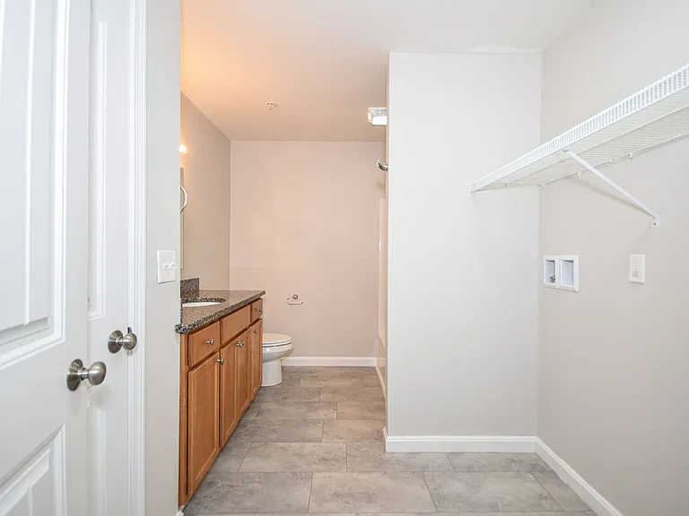 Jefferson Court — Photo 28