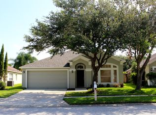 1546 Maximilian Dr, Zephyrhills, FL 33543