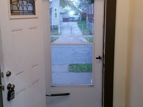 4th image of 1417 W 57th St