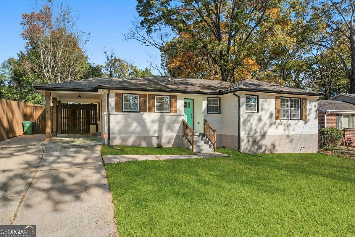 1918 Flintwood Dr SE photo 1