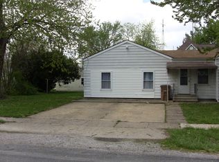 201 W Broad St, Raymond, IL 62560