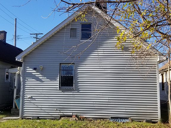3rd image of 3169 W 56th St