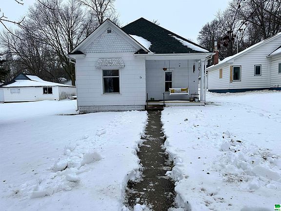 2nd image of 410 Elm St