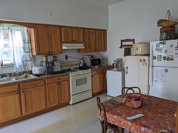 4th image of 332 Orchard Pl