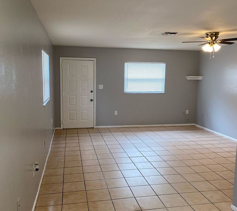 1st image of 5721 Silver Spur Dr