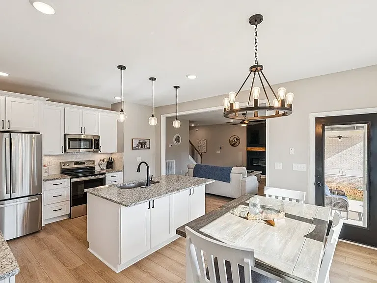 248 Bluebell Dr — Photo 16