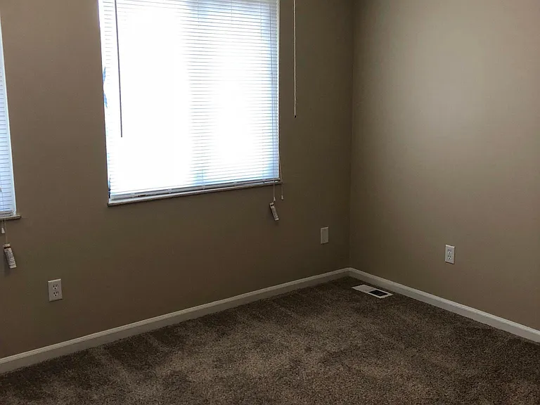 461 Dartmouth Cir — Photo 11