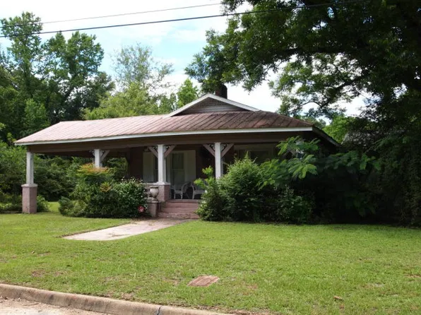 113 W Hart Ave, Geneva, AL 36340