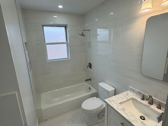 2nd image of 1950 Tomlinson Ave #2
