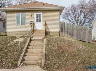 607 S Prairie Ave, Sioux Falls, SD 57104