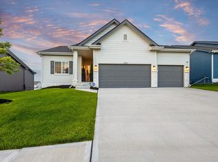 16922 Nebraska Ave, Omaha, NE 68116