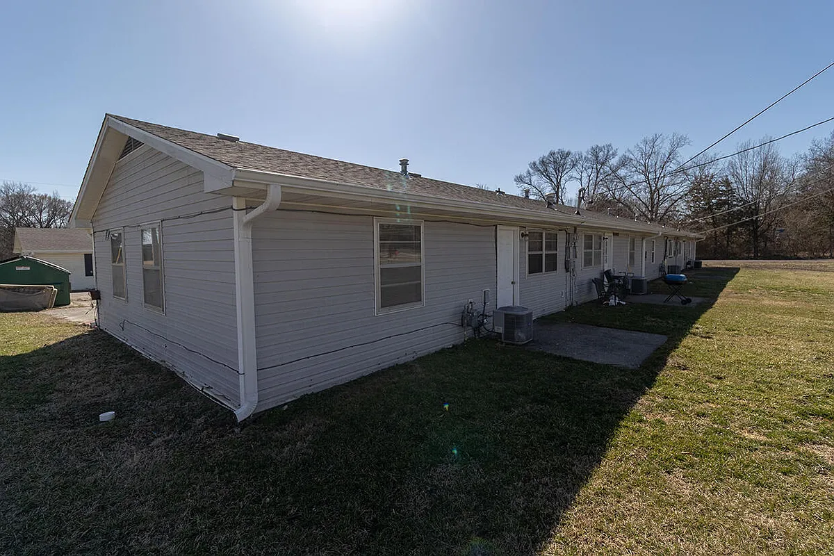 Building Photo - 7304 N Wade School Rd #6