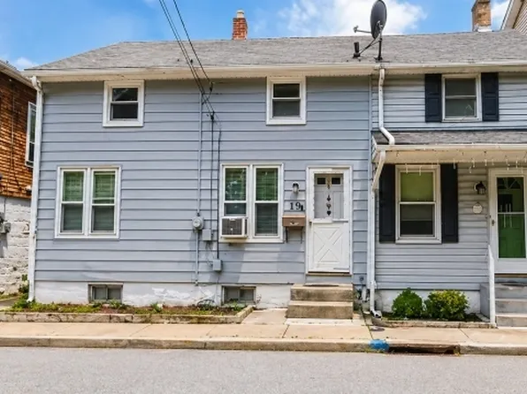 19 Limekiln Rd, Phillipsburg Town, NJ 08865
