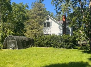 902 N Lake Shore Dr, Round Lake Beach, IL 60073