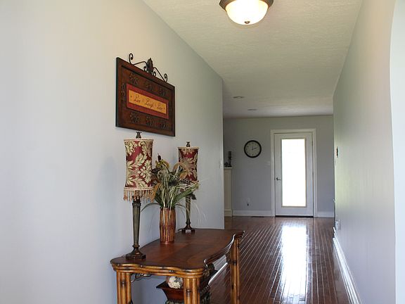 3rd image of 373 Myles Cir