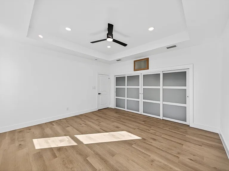 1213 Sycamore Dr — Photo 20