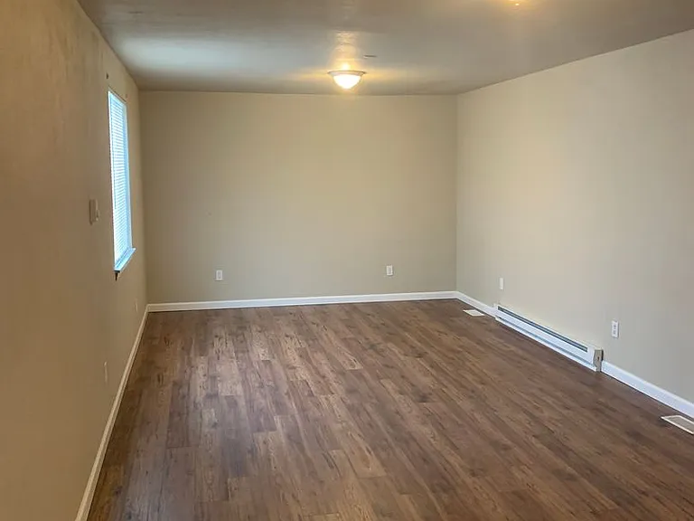 3913 180th St E — Photo 13