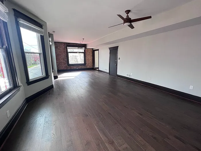 1025 Scott St #2 — Photo 3