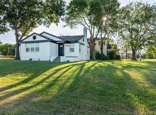 418 N 1st Ave, Stroud, OK 74079