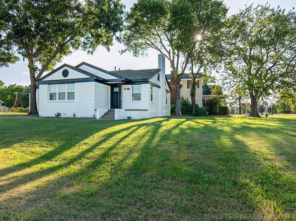 418 N 1st Ave, Stroud, OK 74079