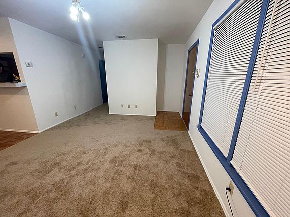 3rd image of 2423 Spicewood Dr