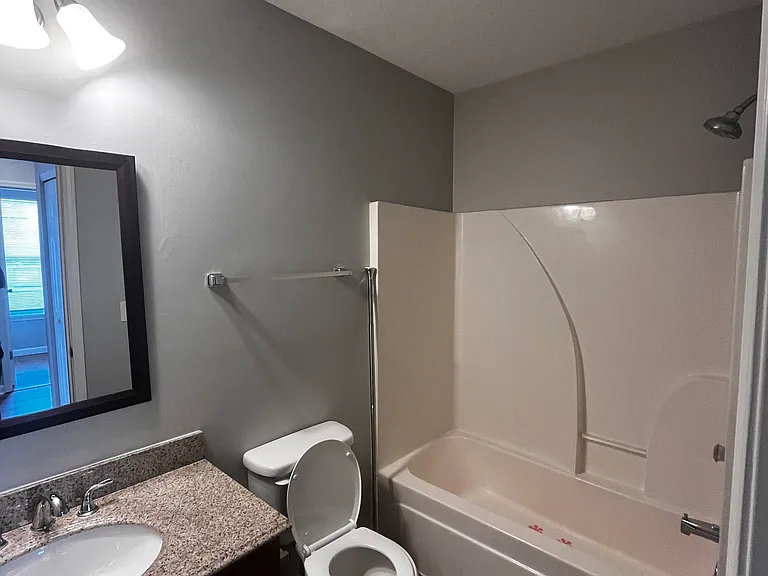 3600 Hillcross Dr — Photo 6