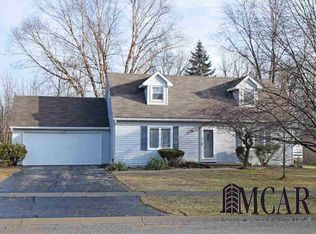 1950 Brookton Dr, Temperance, MI 48182