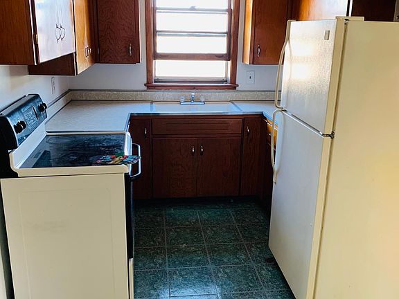 4th image of 72 Newman St #4