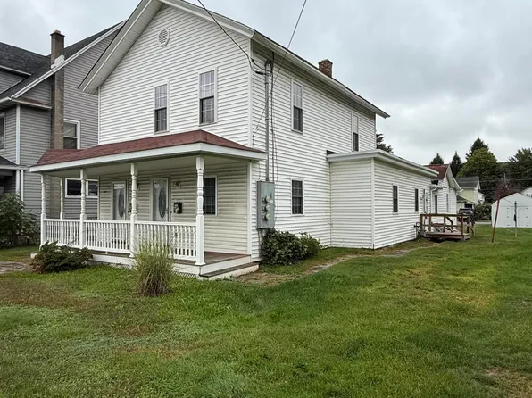 424-426 Main St, Peckville, PA 18452