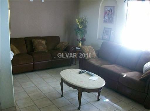 2nd image of 1514 Bledsoe Ln