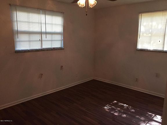 5th image of 3518 Fairfax St