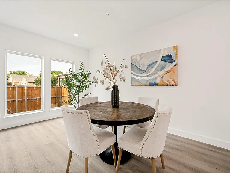 5609 Woodlands Dr — Photo 12
