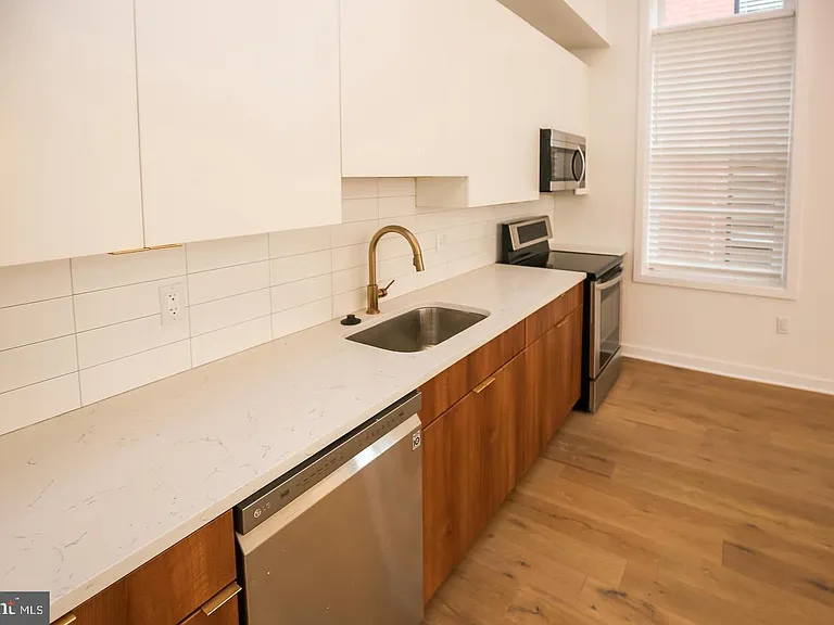 1416 Frankford Ave #202 — Photo 5