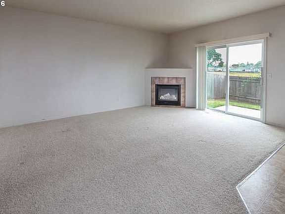 5th image of 12704 NE 52nd Cir
