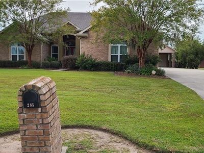 285 Riverbend Dr, Belle Chasse, LA, 70037
